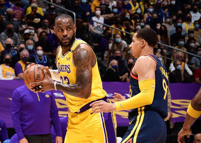  湖人险胜勇士，晋级总决赛在望  