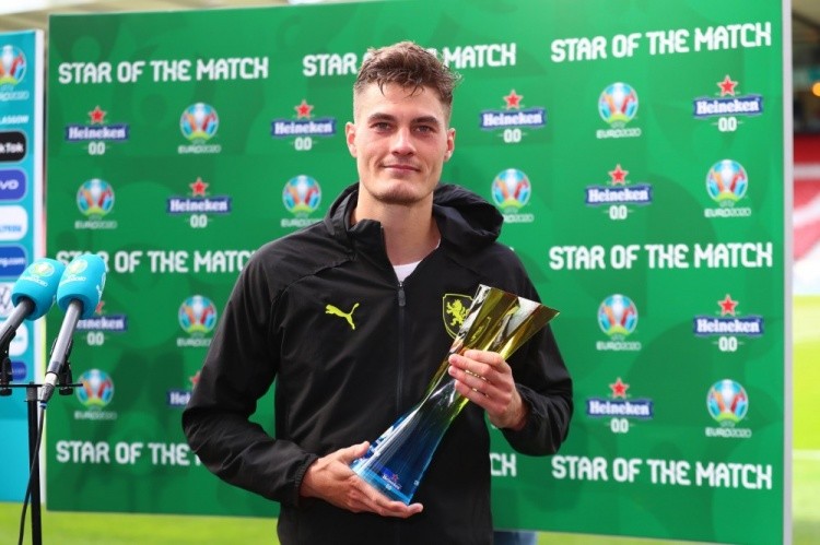  阿德耶米长途奔袭入选周最佳进球