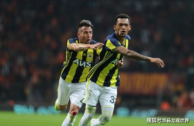  AC米兰中场引援锁定镰田大地，转会费达800万  